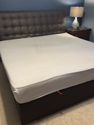 Łóżko kontynentalne 200 x 200 z pojemnikiem i materacem 