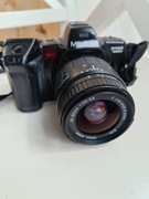 MINOLTA DYNAX 7000i z obiektywem SIGMA ZOOM 28-80mm 1:3.5-5.6