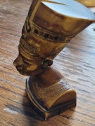 Głowa Nefertiti  z masy plastycznej 