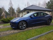 Tesla Model 3 2022 – bardzo dobry stan, po pełnym detailingu!