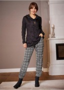 Spodnie w kratkę 44