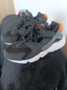 Nike Huarache Run roz.40,5