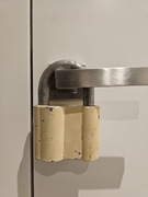 Stara duża kłódka z Prl-u 