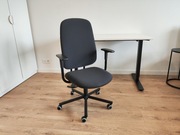 Krzesło biurowe z podłokietnikami Ikea model Smörkull