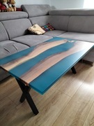 Stolik kawowy z żywicą 