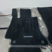 Dywaniki welurowe  orginalne Mercedes Benz E220 D 2019r