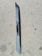 LISTWA OSŁONA SZYBY CZOŁOWEJ SŁUPKA DACHU PRAWA POLESTAR 2 31672586