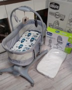 Łóżeczko Chicco baby hug 4in1 air tacka do karmienia Rucken bonjour cheri