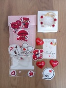 Walentynkowy box 8 – bransoletka, naklejki, breloczek, serca, misie