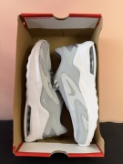 Nowe buty męskie Nike Air Max Bolt w rozmiarze 42, cena 220