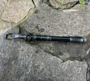 Oś Marzocchi qr15 15x100mm dźwignia zacisk