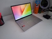 Laptop asus 14 VivoBook.