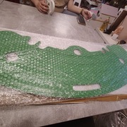 Deska transferowa dla  niepełnosprawnych  w przesuwaniu wózka inwalidzkiego