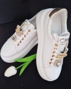 Białe trampki na platformie 