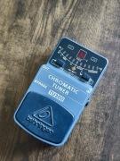 Tuner Behringer TU300