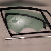 Szyba boczna prawy przód Focus mk3 2014+uszczelki