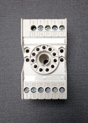 Gniazdo przekaźnika R15 3PDT PZ11 na szynę