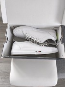 Sprzedam oryginalne buty Tommy Hilfiger 