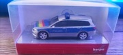 Herpa VW Passat Variant Polizei Lübeck  Regenbogen