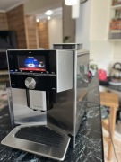 Ekspres Ciśnieniowy Siemens EQ.9 s500 – Perfekcyjna Kawa w Twoim Domu