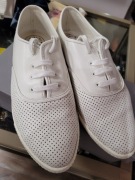 Tenisówki skórzane firmy Marc Jacobs linia Marc by MJ.