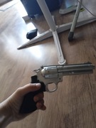 Pistolet