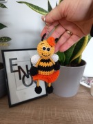 Szydełkowy upominek pszczółka pszczoła i pomarańczowa sukienka 