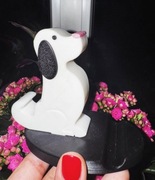 Podstawka pod telefon w kształcie uroczego pieska