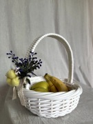 Koszyk z sztucznego rattanu