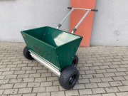 Posypywarka ZIELONY SPAW do ziemi, piasku, torfu, substratu po areacji RATY