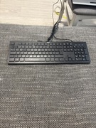 klawiatura Hama KC-200 w kolorze czarnym.