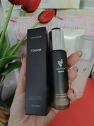 Pokład serum od firmy Younique  kolor lace