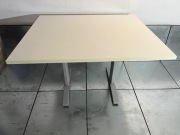 Biurko firmy MDD stan bardzo dobry 