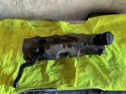 Pokrywy zaworów lewa i prawa w163 e320