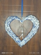 Wiklinowe serce podświetlane niebieskimi ledami 