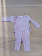 Zestaw niemowlęcy (body i spodenki). 