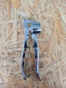 Sprzedam nową, solidną praskę do czosnku.