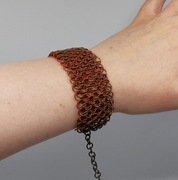 Bransoletka Smocza łuska czerwona chainmaile kolczuga szeroka Handmade