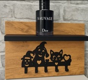 Organizer ścienny na klucze z półką i wieszakami stylowy i praktycznym 