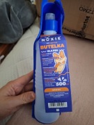 Plastikowa butelka na wodę dla psa 