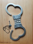 AMERYKAŃSKIE  POLICYJNE KAJDANKI  -  USA !