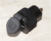 Gniazdo zapalniczki 12V / 24V do auta (hermetyczne) z gumową zatyczką