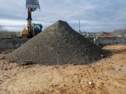 Wysiewka pospółka zasypka kruszywo tłuczeń 