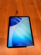 iPad Pro 11 3 gen 256GB WiFi + etui + stojak