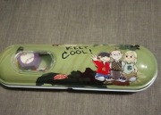 Metalowy piórnik Nowy niemiecki z wyposażeniem