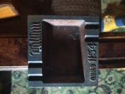 Antyczna popielnica.