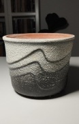 Ceramiczna donica - tekstura tynku