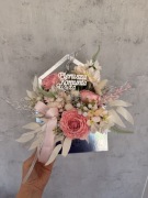 Elegancki flowerbox w srebrnej kopercie na I Komunię Świętą
