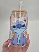 Kubek szklany z bambusowa pokrywką i słomką Stich kwiatki