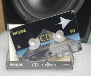 Kaseta magnetofonowa Phillips CD extra 90 (1994)